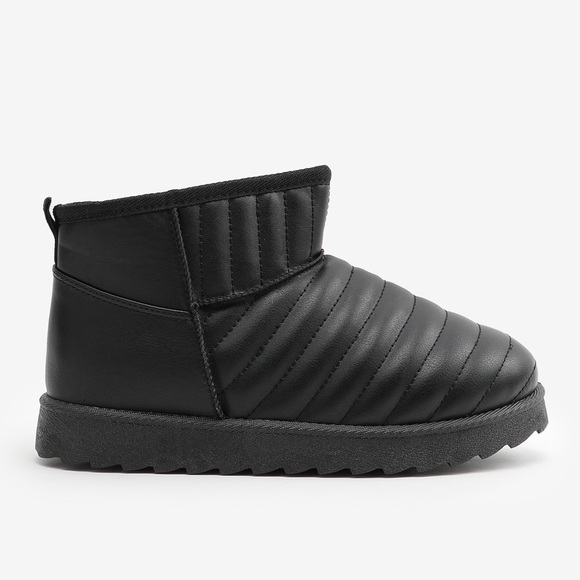 Ardene Black Faux Leather Quilted Sheepskin Thinsulate Ankle Boots 7 - Picture 1 of 9